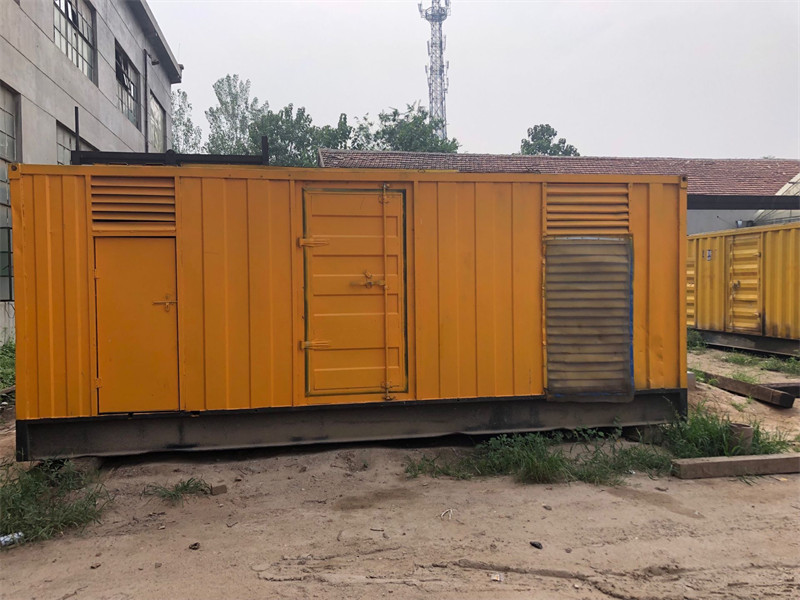 佛山柴油发电机如何判断新机油是否已经完全充满机油滤清器？