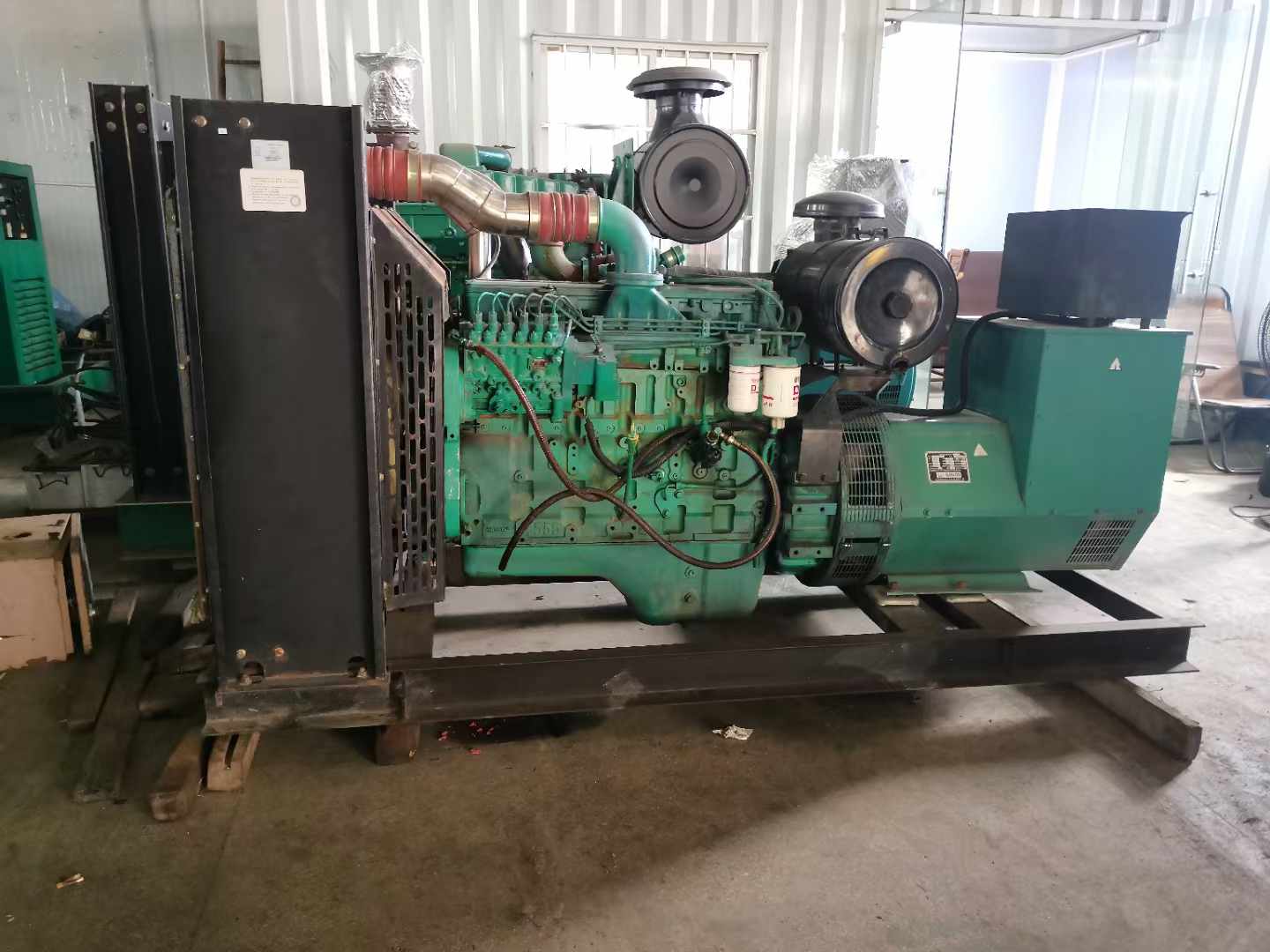 佛山发电机租赁如何确定电缆的承载电流是否在安全范围内？