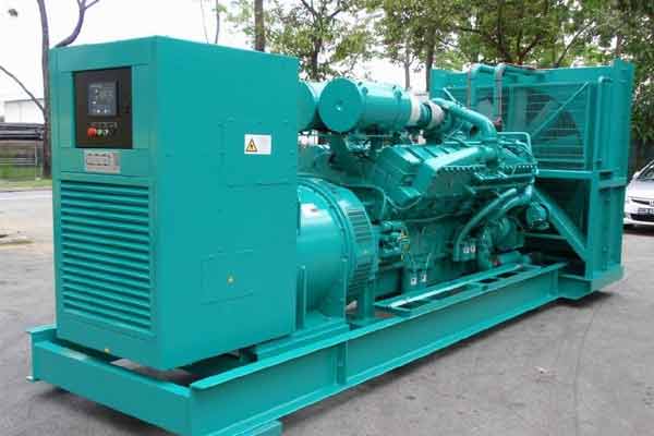 佛山柴油发电机组电压不稳定怎样维修？